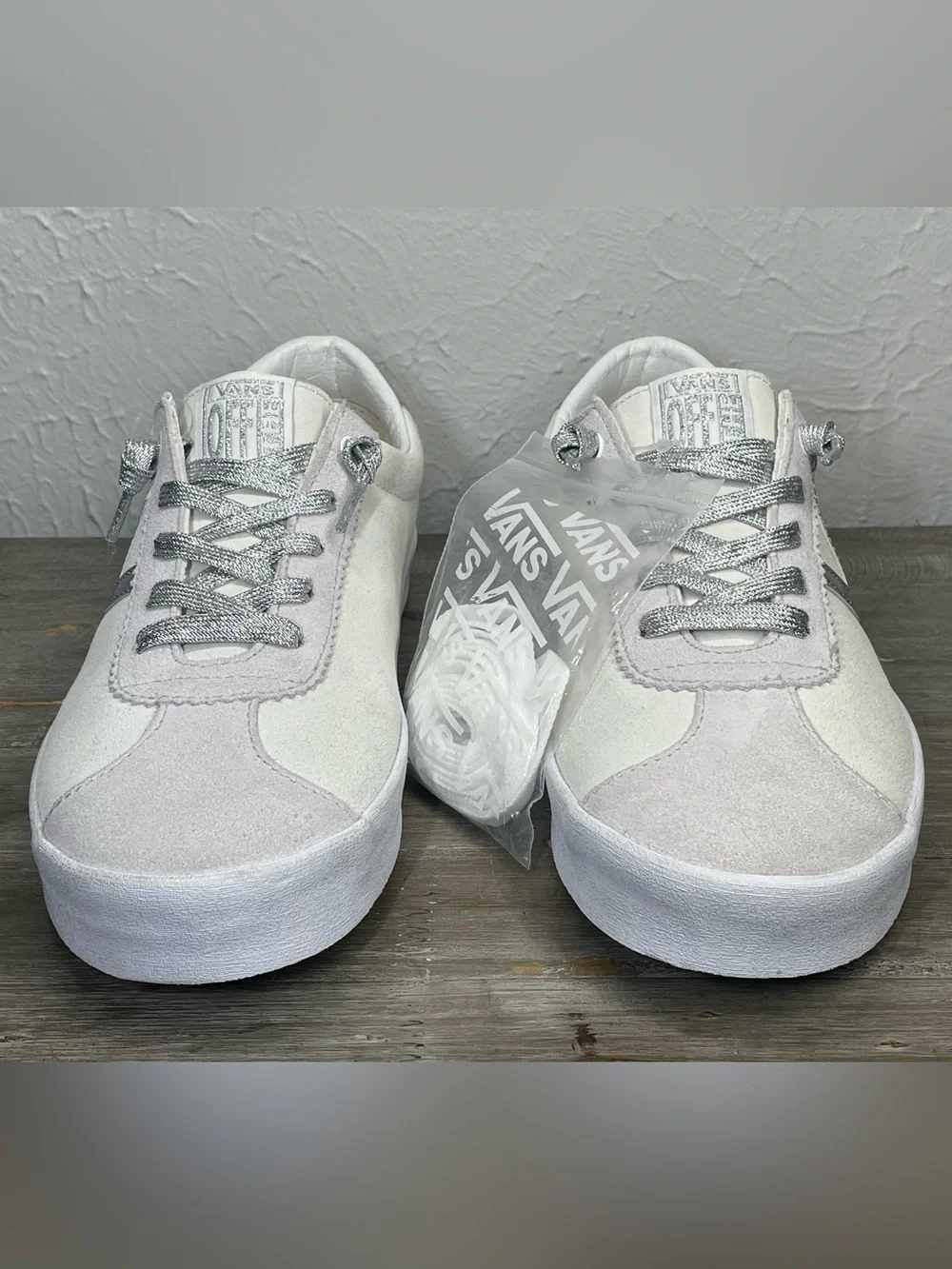New Vans Sport Low High Shine Suede Sneaker Off-White Silver Metallic 11 W 9.5 M